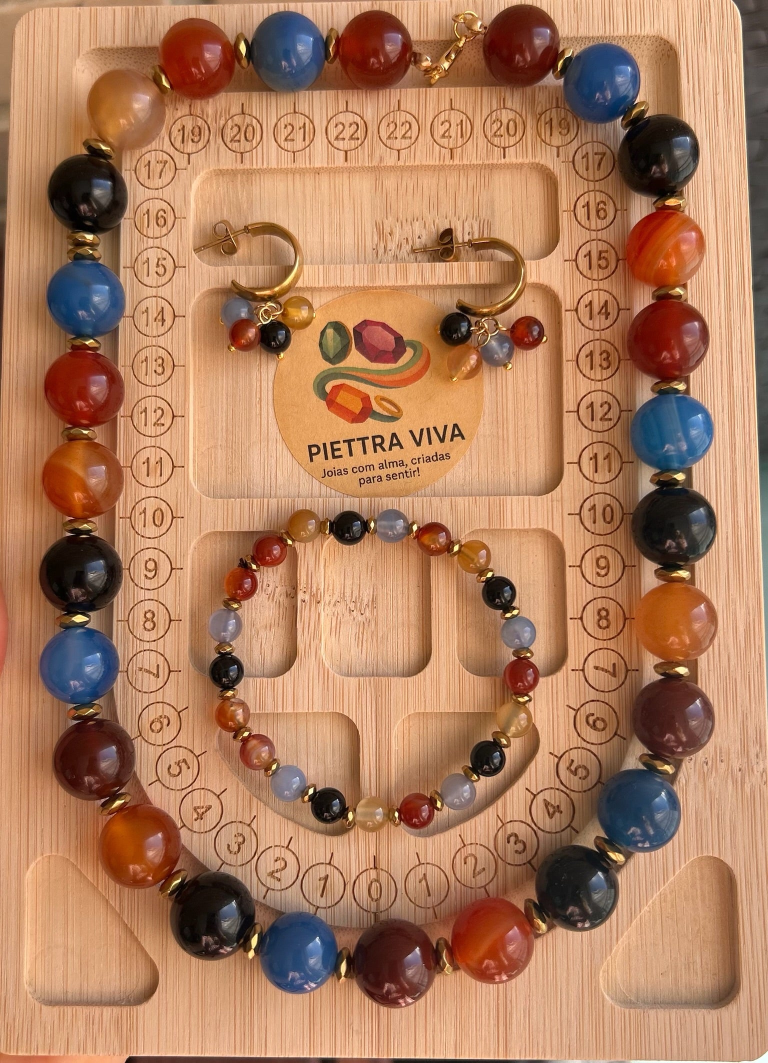 Conjunto Agatas Multicolor com Hematitas Douradas
